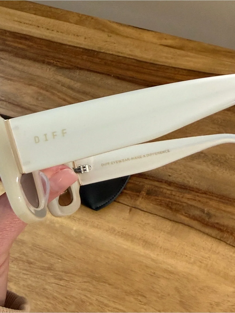 DIFF Indy Rectangle Sunglasses